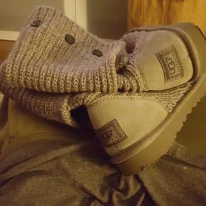 Ugg 3 button sweater boots women's SIZE 8
